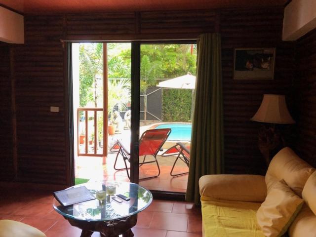 Casa Toucan Mit Privat Pool Near Np Ballena ウビタ エクステリア 写真