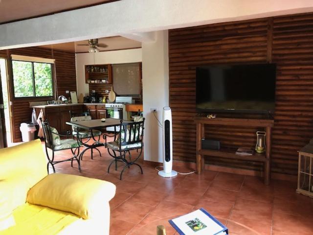 Casa Toucan Mit Privat Pool Near Np Ballena ウビタ エクステリア 写真